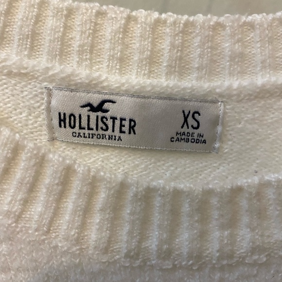 white Hollister shirt - Picture 4 of 5